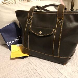 DOONEY & BOURKE XL POCKET SHOPPER TOTE NEW LEATHER NWOT
